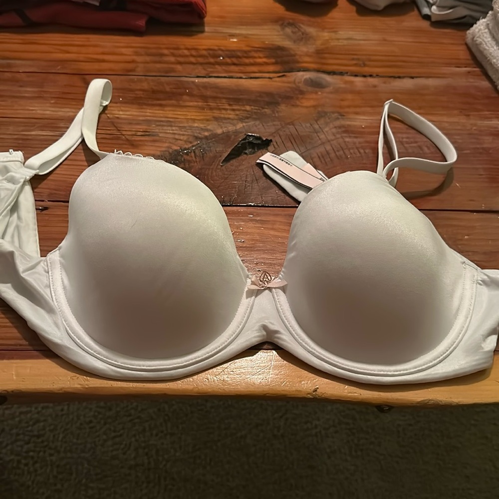 Body by Victoria lined Demi